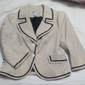 Peter Nygard Cream Black And White Pinstripe Blazer 3/4 Sleeve Size 8